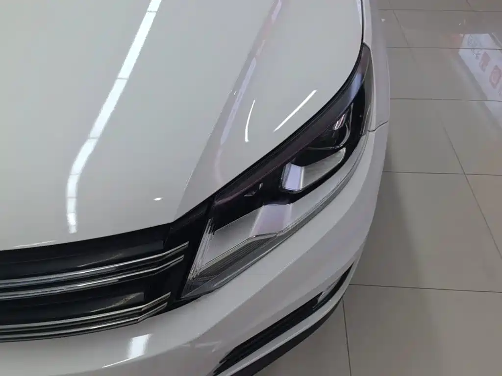 Volkswagen Tiguan — миниатюра 24