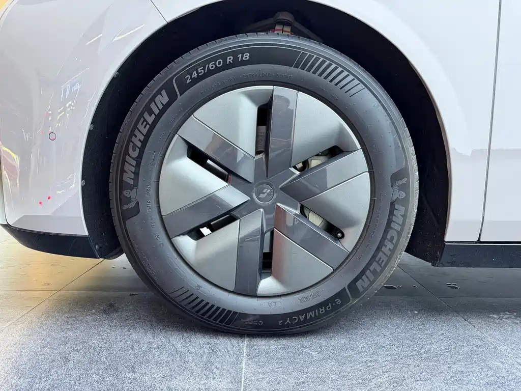 Li Auto Li MEGA — миниатюра 30