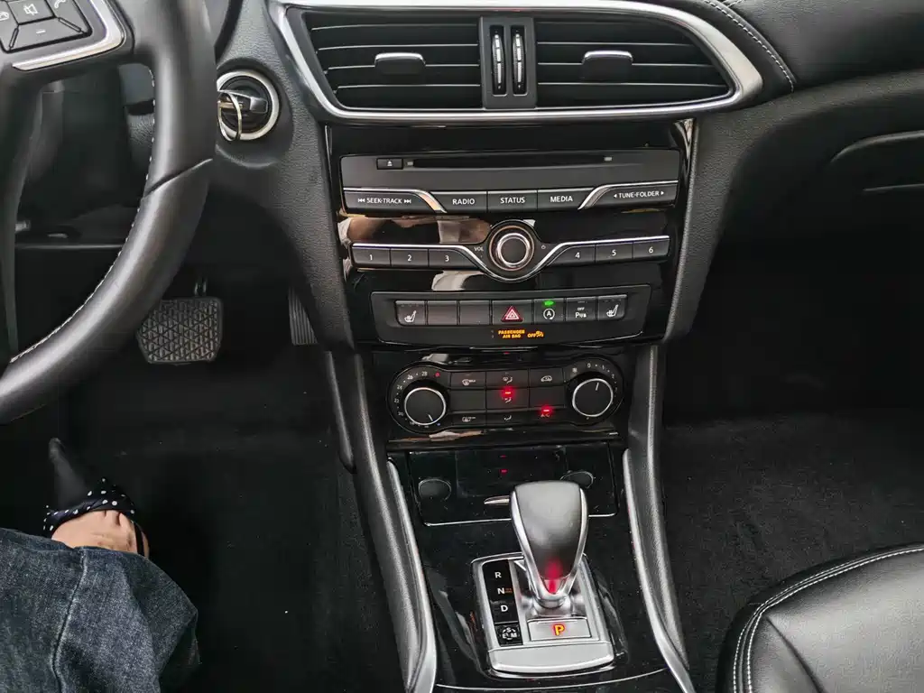Infiniti QX30 — миниатюра 18