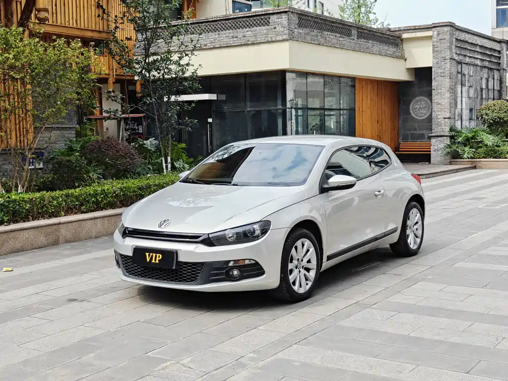 Купить Volkswagen Scirocco