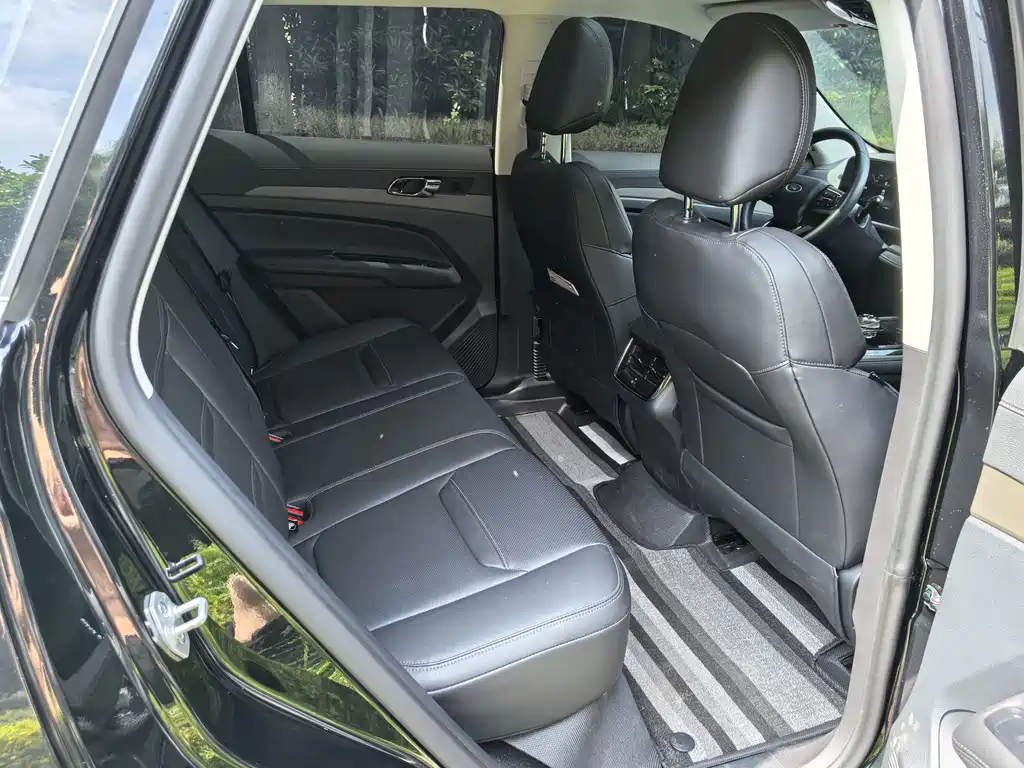 Ford Equator Sport — миниатюра 10