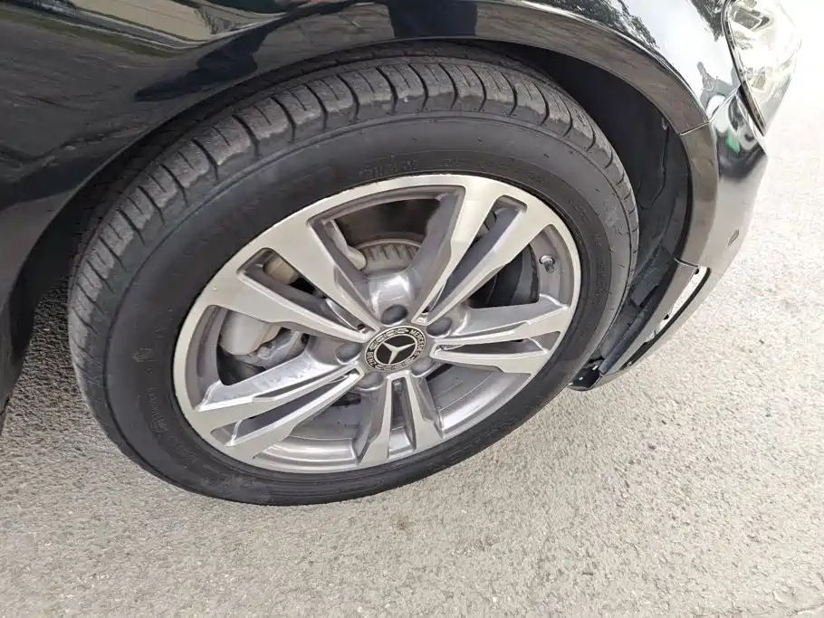 Mercedes-Benz C-Class — миниатюра 6