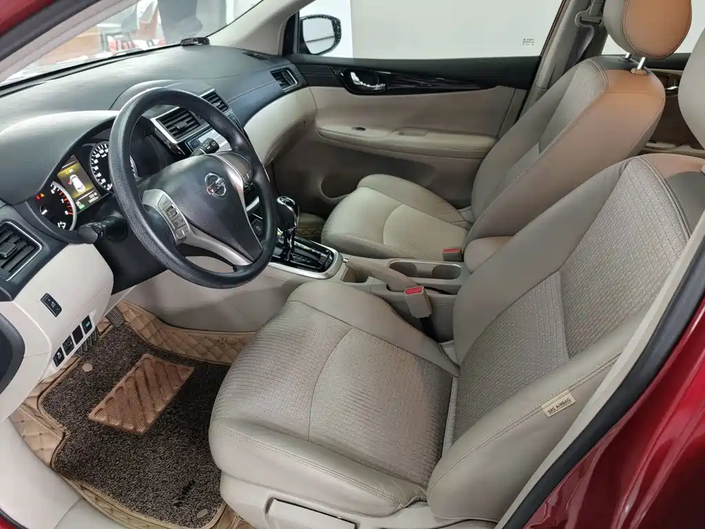 Nissan Tiida — миниатюра 10