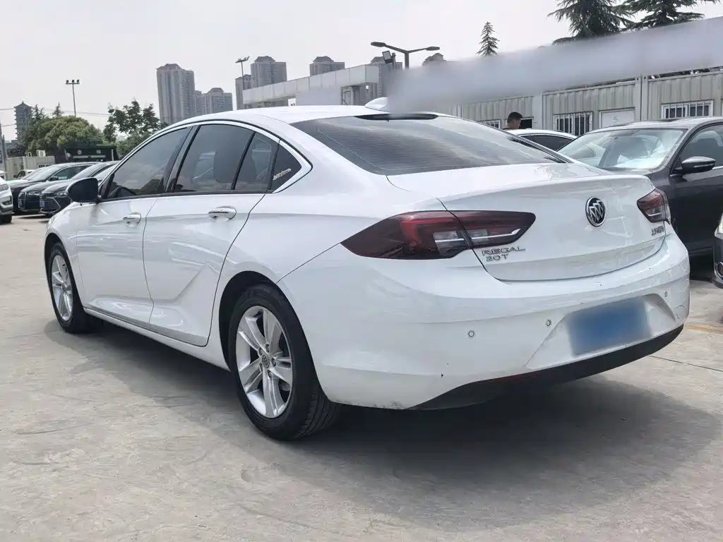 Buick Regal — миниатюра 5