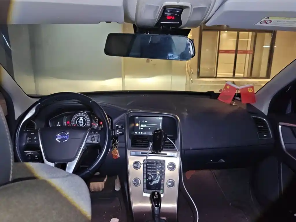 Volvo XC60 — миниатюра 10