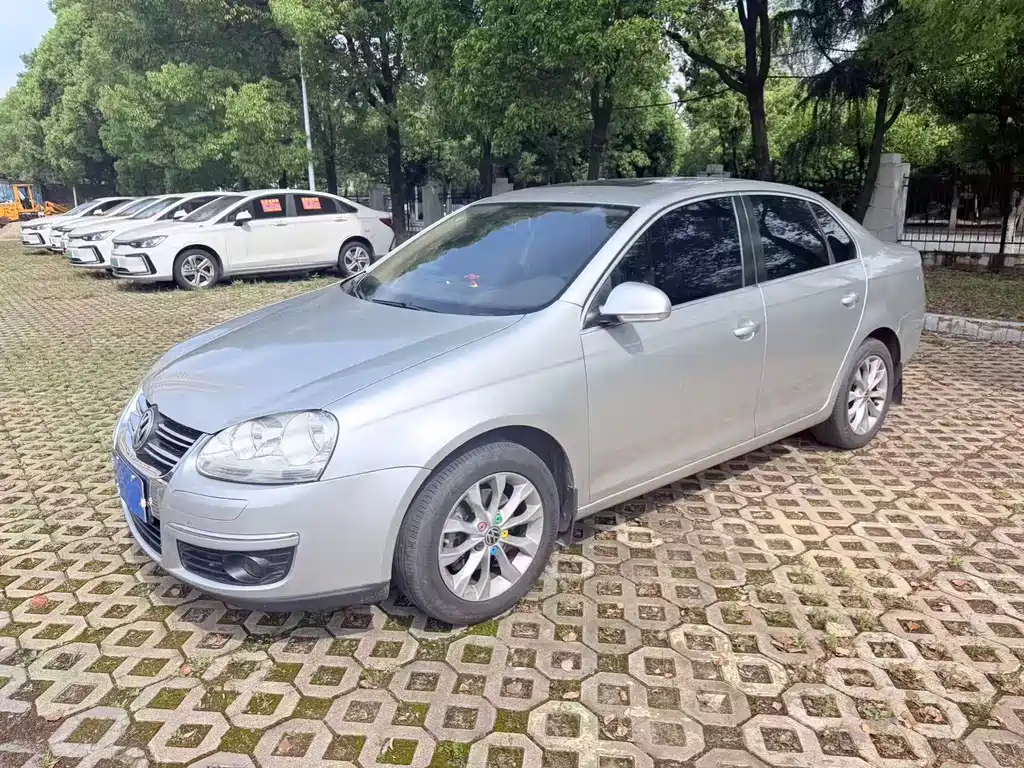 Купить Volkswagen Sagitar
