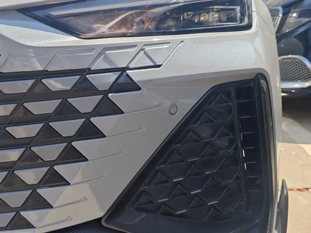 Changan UNI-V — миниатюра 14