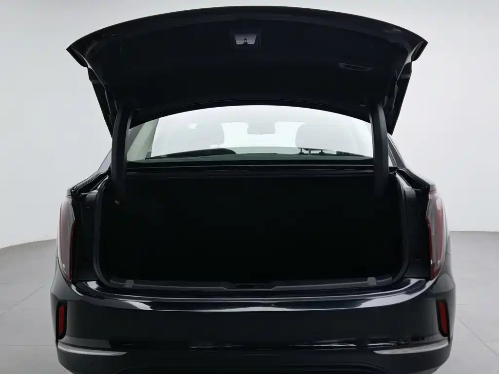 Hongqi Hongqi E-QM5 — миниатюра 16
