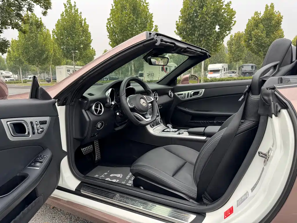 Mercedes-Benz SLC — миниатюра 8