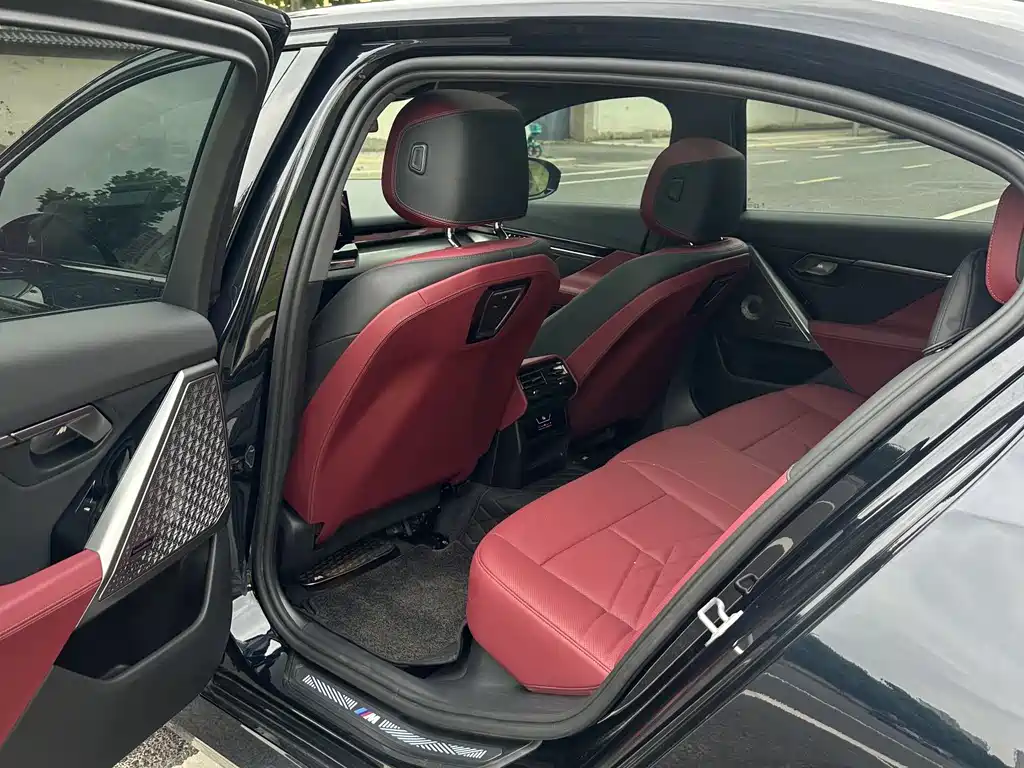BMW i5 2025 eDrive 40L M Sport