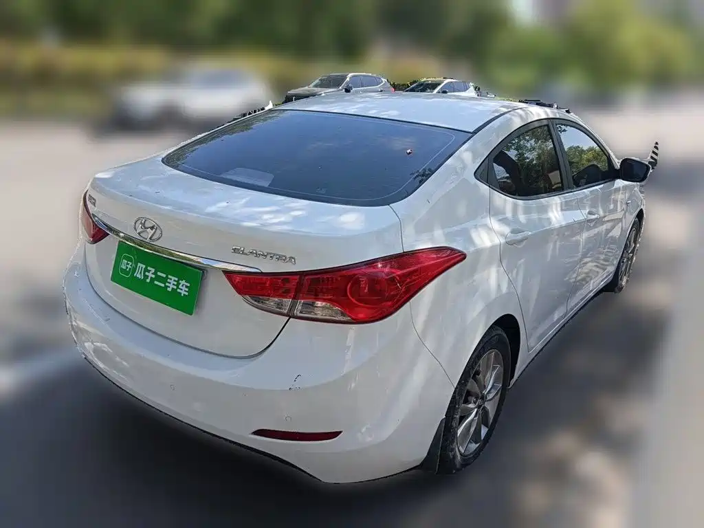 Hyundai Elantra Langdong — миниатюра 4