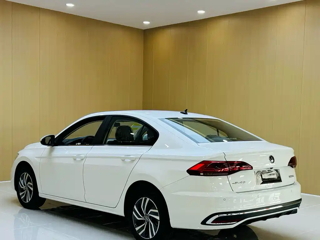 Volkswagen Bora — миниатюра 9
