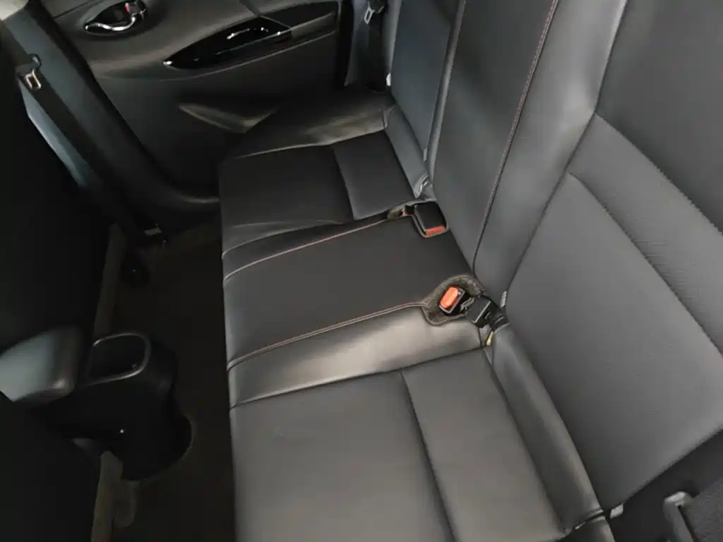 Toyota Yaris L — миниатюра 17