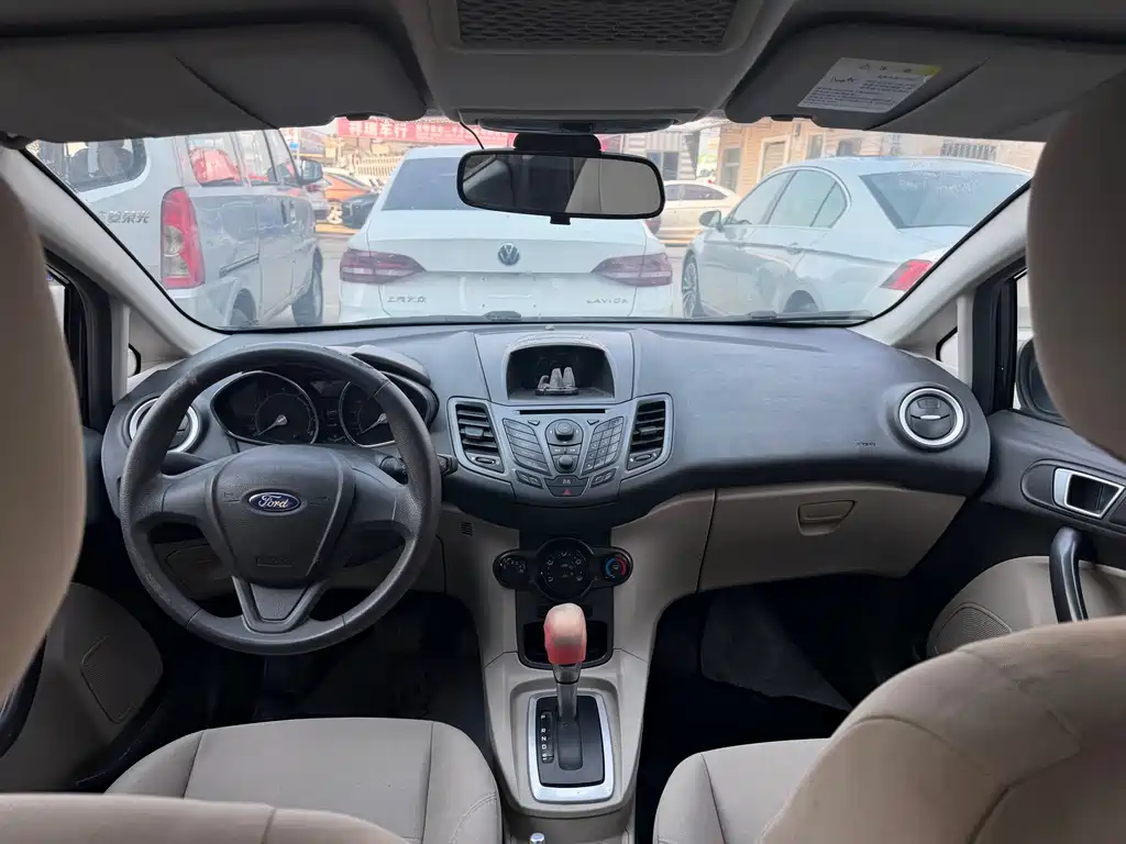 Ford Fiesta — миниатюра 10