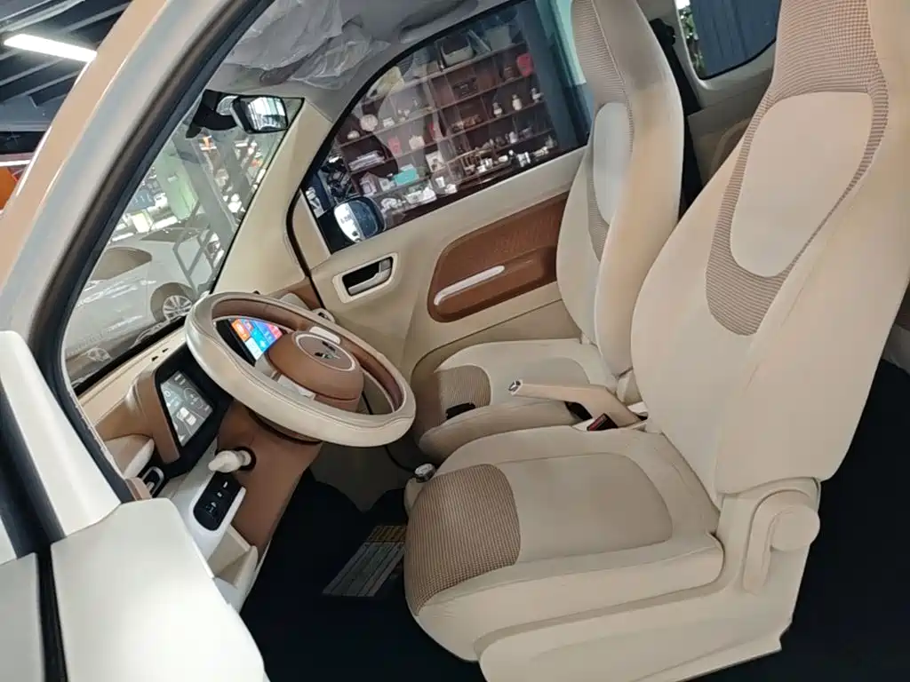 Wuling MINIEV — миниатюра 15