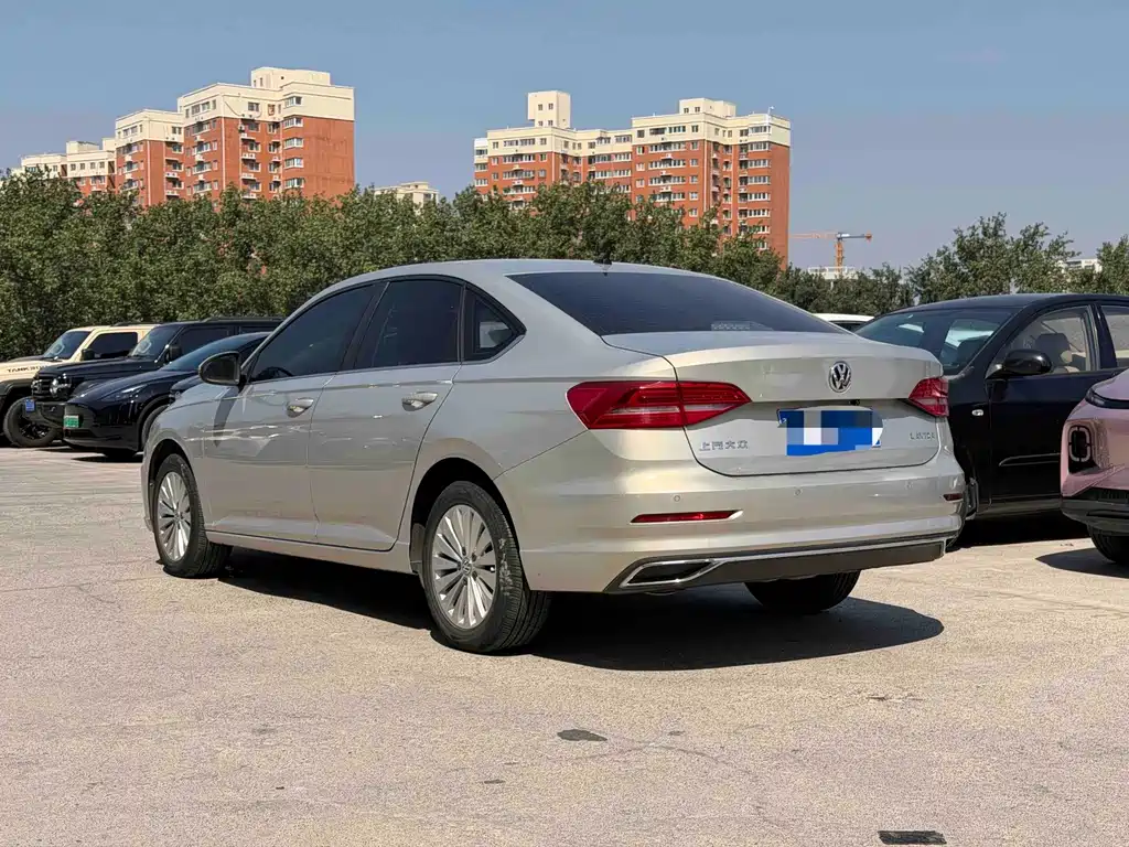 Volkswagen Lavida — миниатюра 4