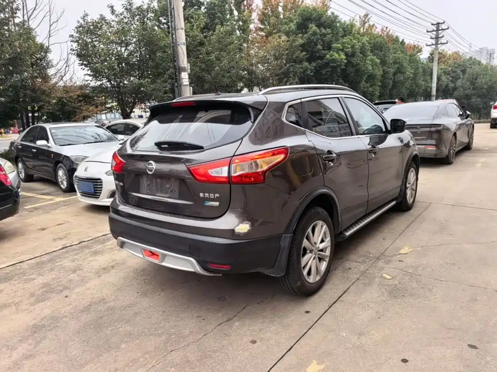 Nissan Qashqai — миниатюра 7