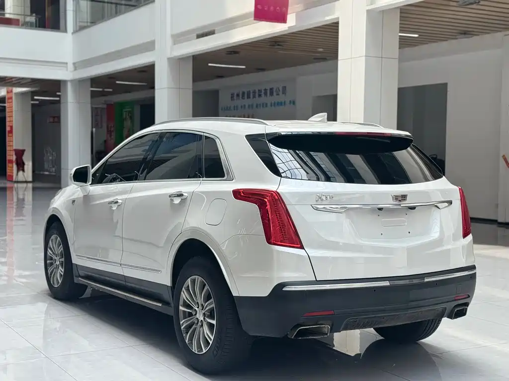 Cadillac XT5 — миниатюра 7