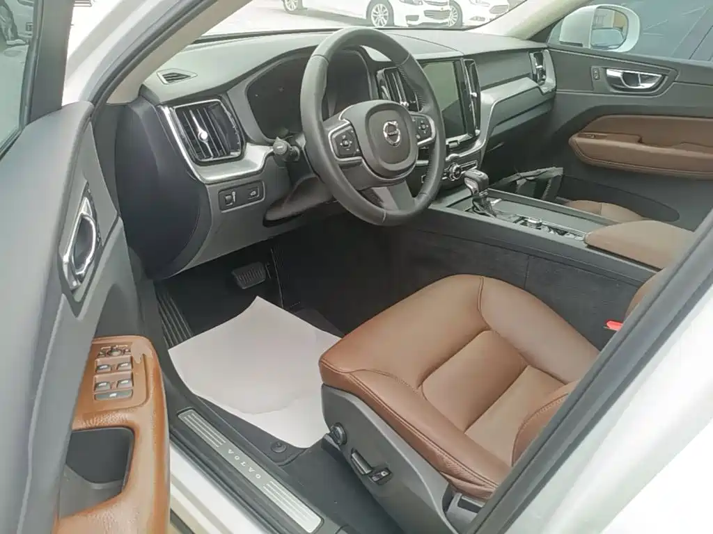 Volvo XC60 — миниатюра 16