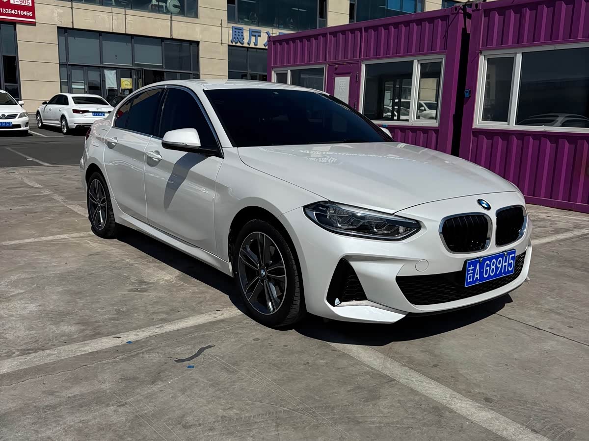 BMW 1 Series 1.5 л 2023 г. Белый, пробег 23000 км
