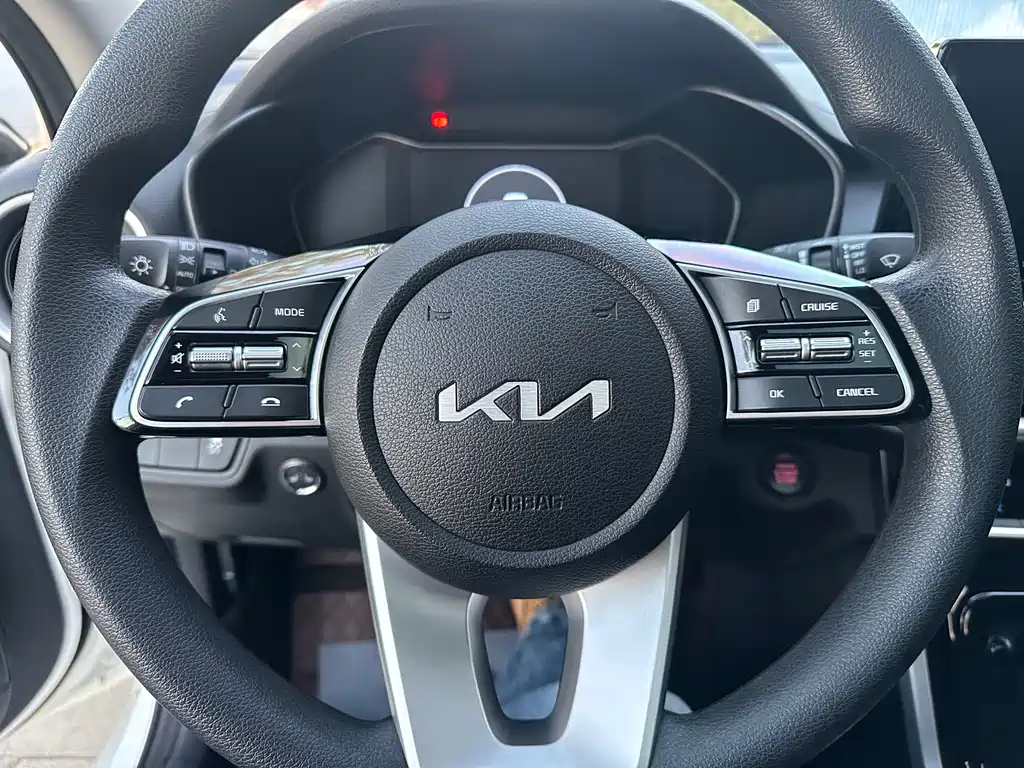 Kia K3 — миниатюра 13
