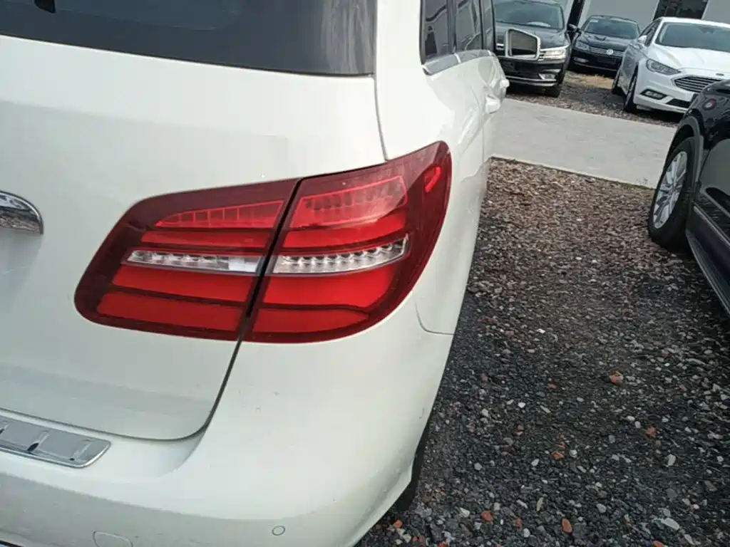 Mercedes-Benz B-Class — миниатюра 8
