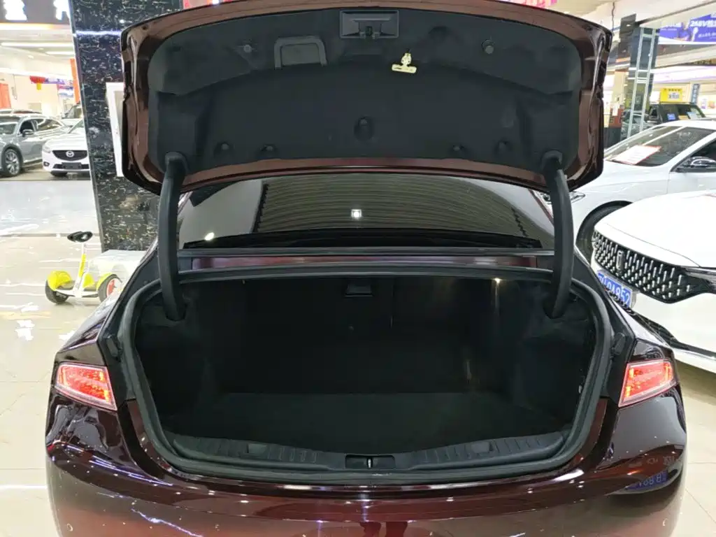 Lincoln MKZ — миниатюра 19