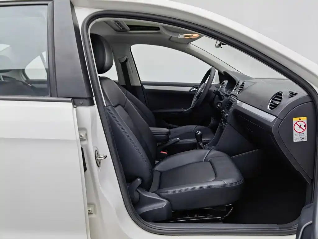 Volkswagen Jetta — миниатюра 23