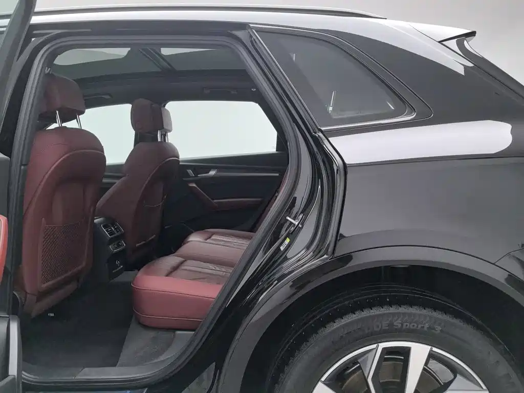 Audi Q5L — миниатюра 15