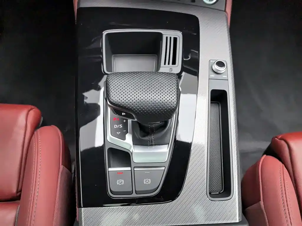 Audi Q5L — миниатюра 13