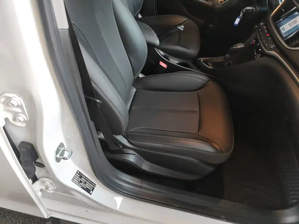 Buick Excelle — миниатюра 25