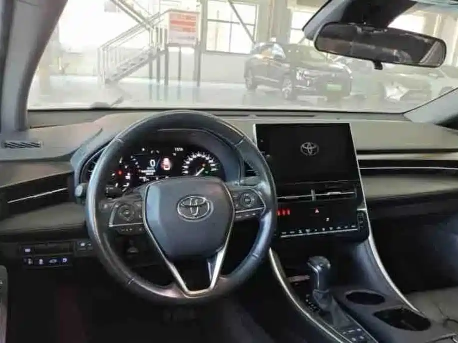 Toyota Avalon — миниатюра 3