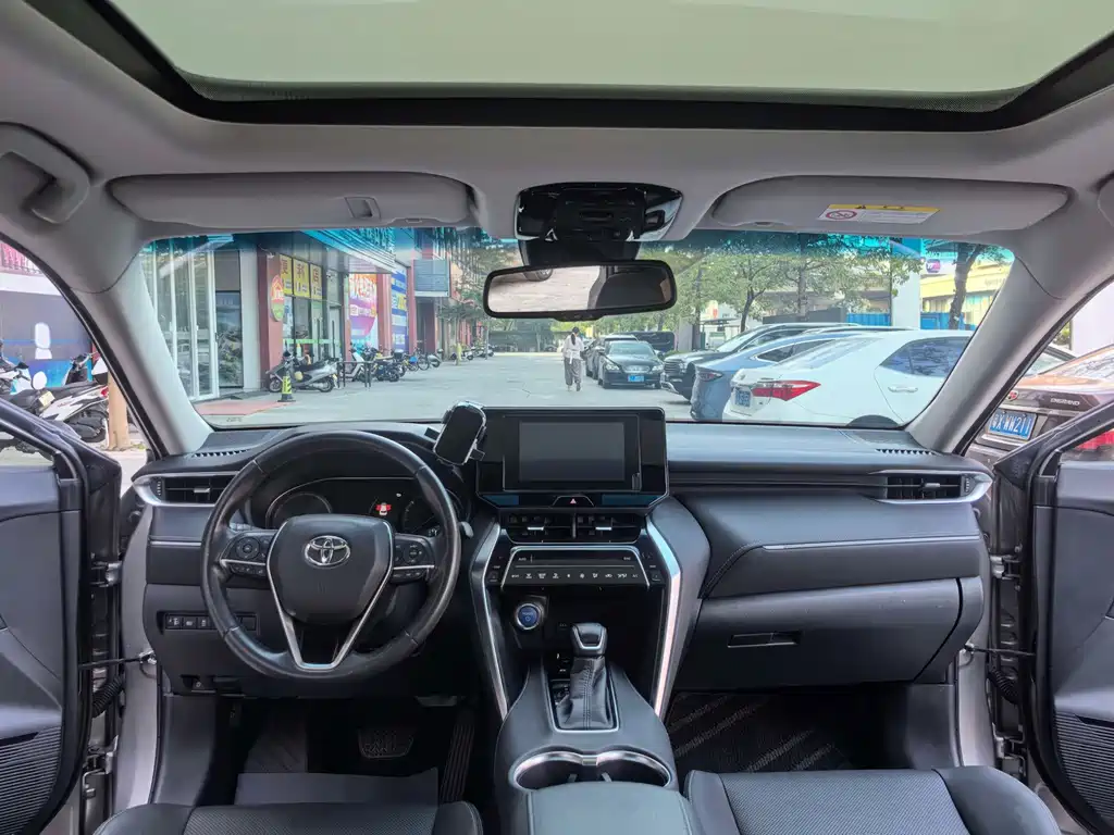 Toyota Harrier — миниатюра 12
