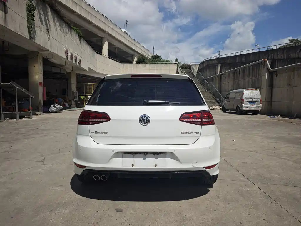 Volkswagen Golf — миниатюра 18