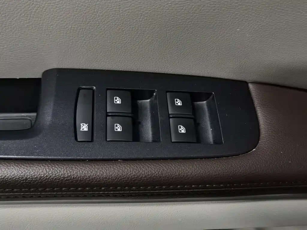 Buick GL8 — миниатюра 9