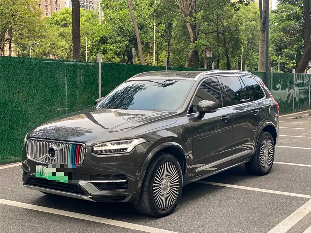 VOLVO XC90 PLUG IN HYBRID
