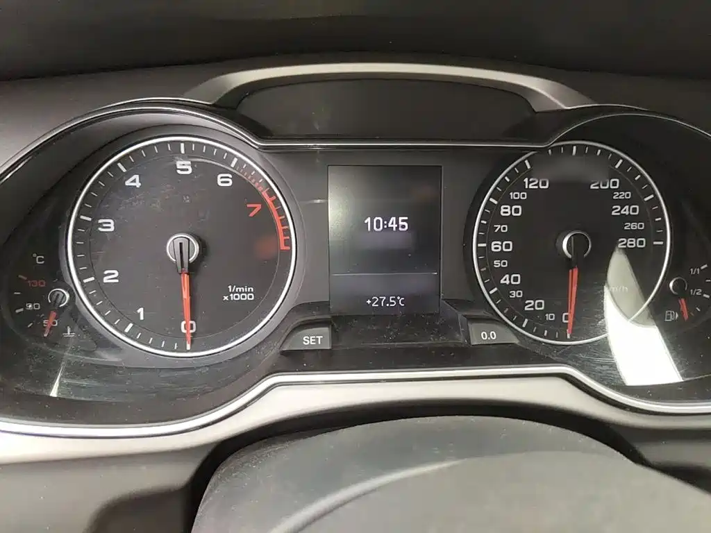 Audi A4L — миниатюра 4
