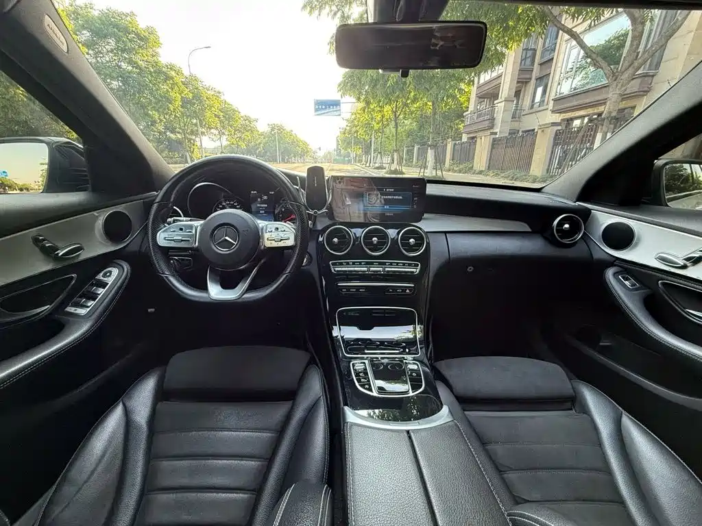 Mercedes-Benz C-Class — миниатюра 8