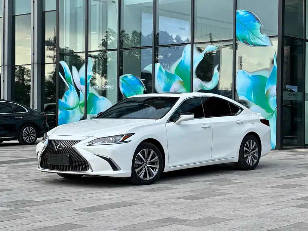 Lexus ES — миниатюра 13