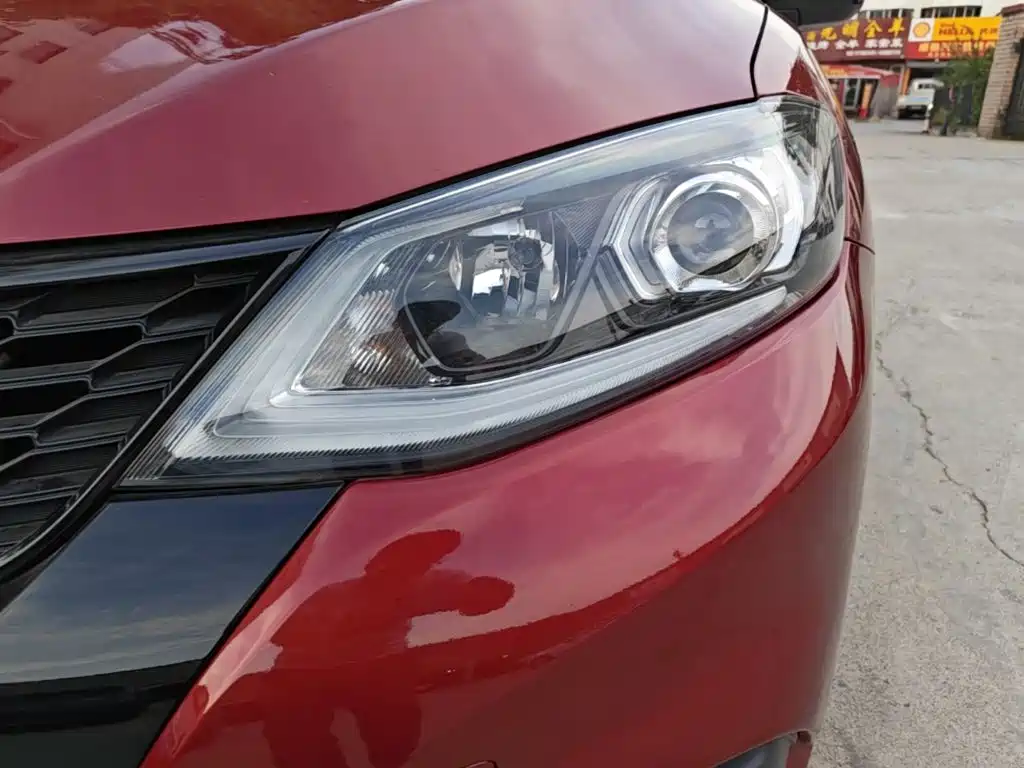 Nissan Tiida — миниатюра 24