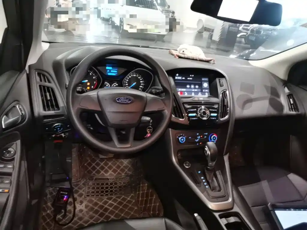 Ford Focus — миниатюра 10