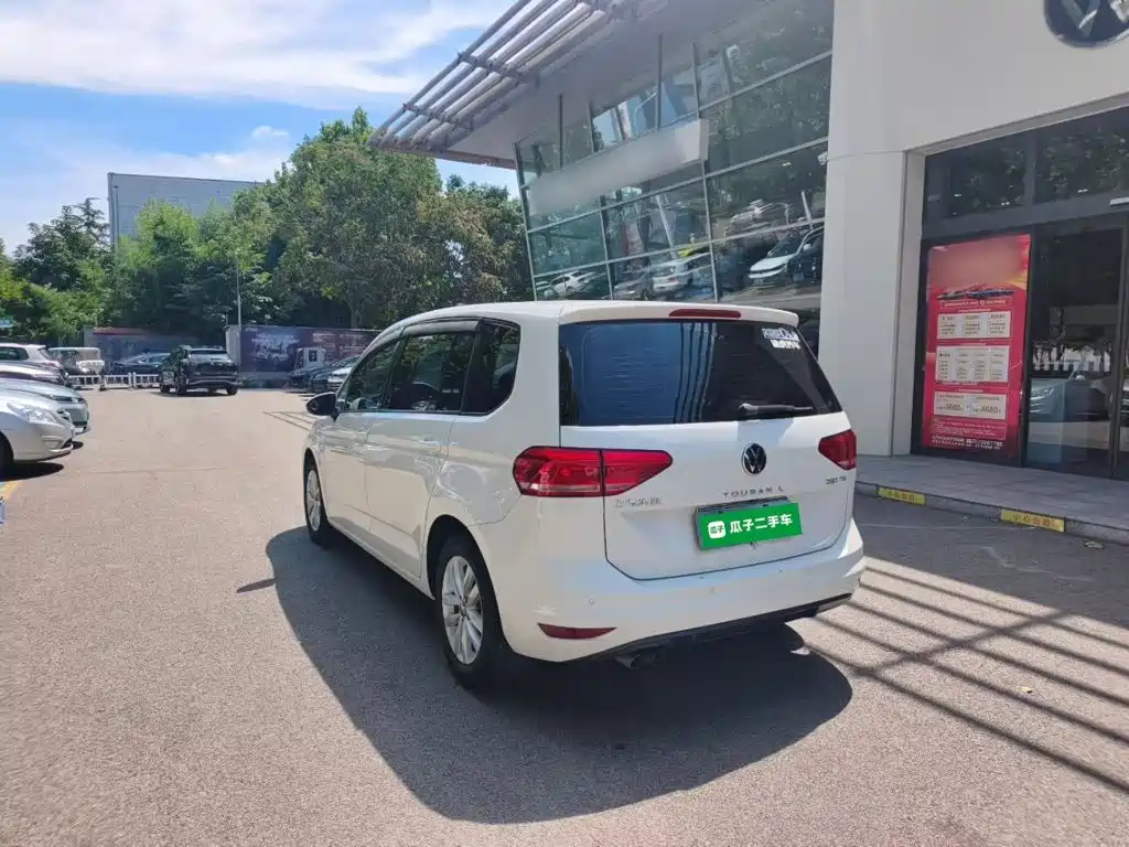 Volkswagen Touran — миниатюра 5
