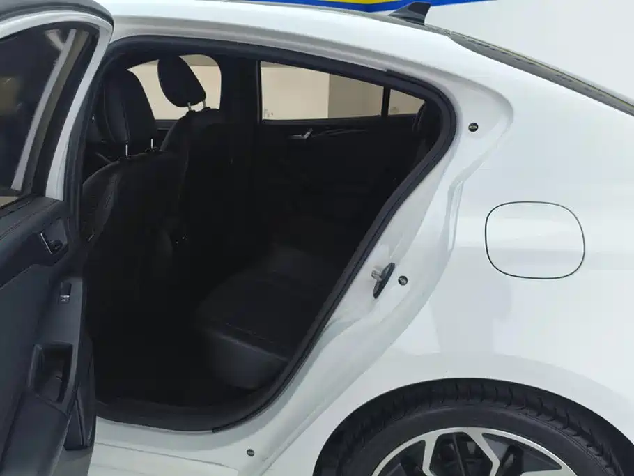 Ford Focus — миниатюра 11
