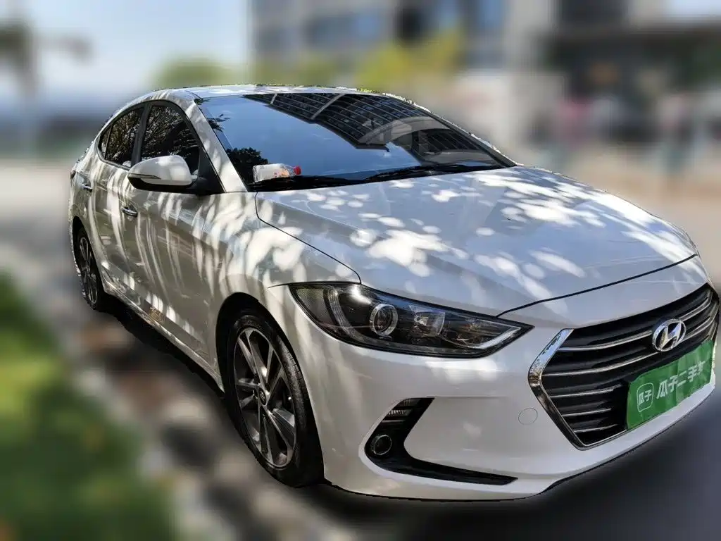 Hyundai Elantra — миниатюра 3