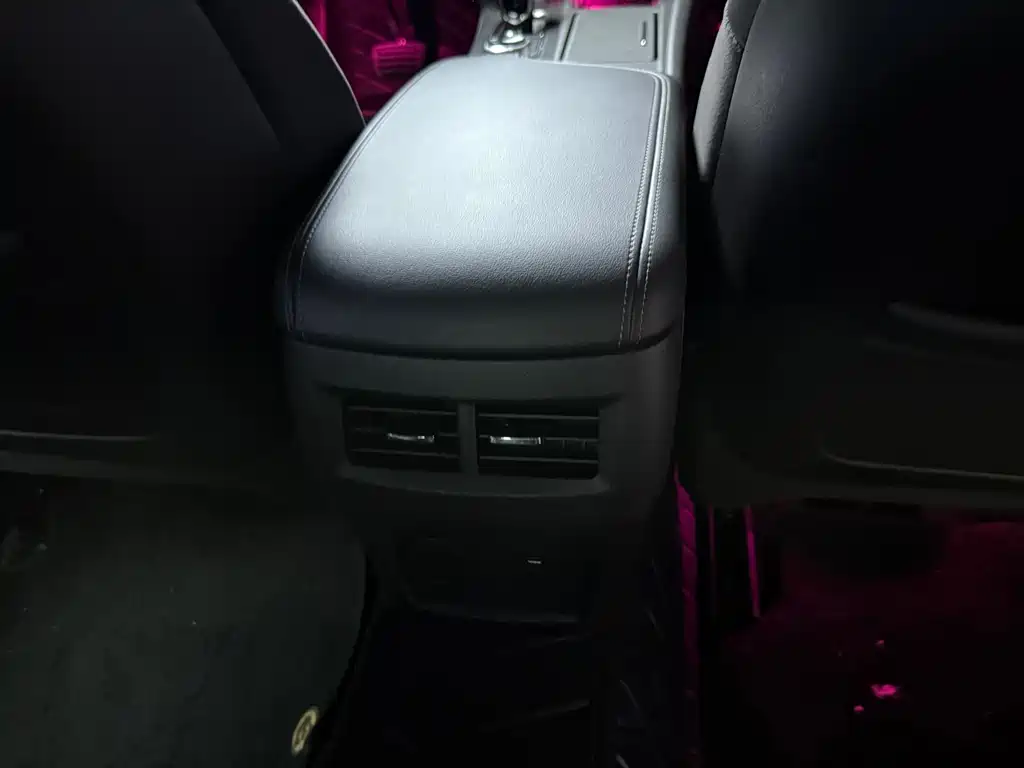 Cadillac CT5 — миниатюра 14