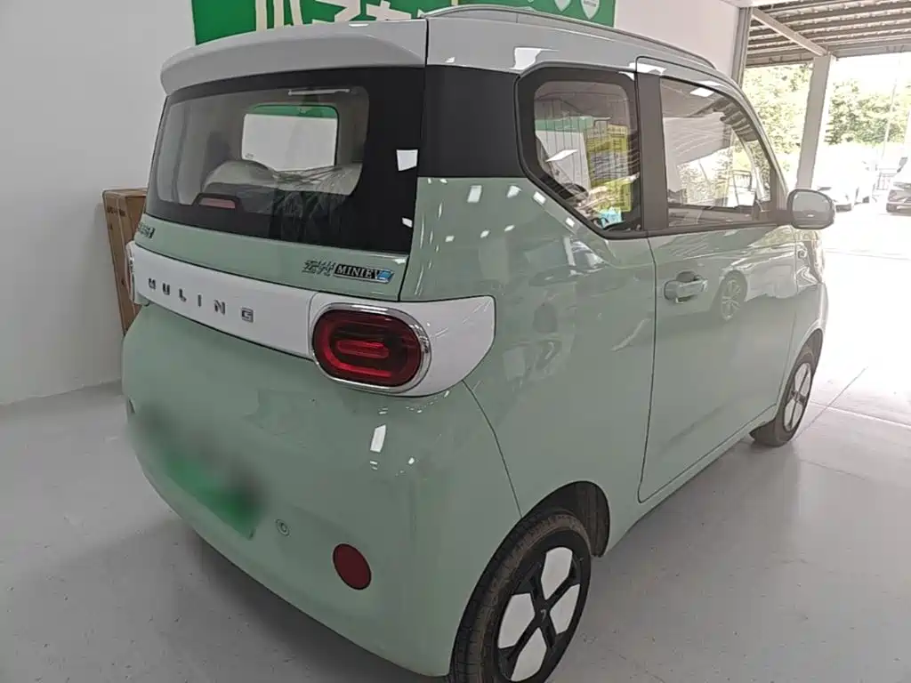 Wuling MINIEV — миниатюра 7
