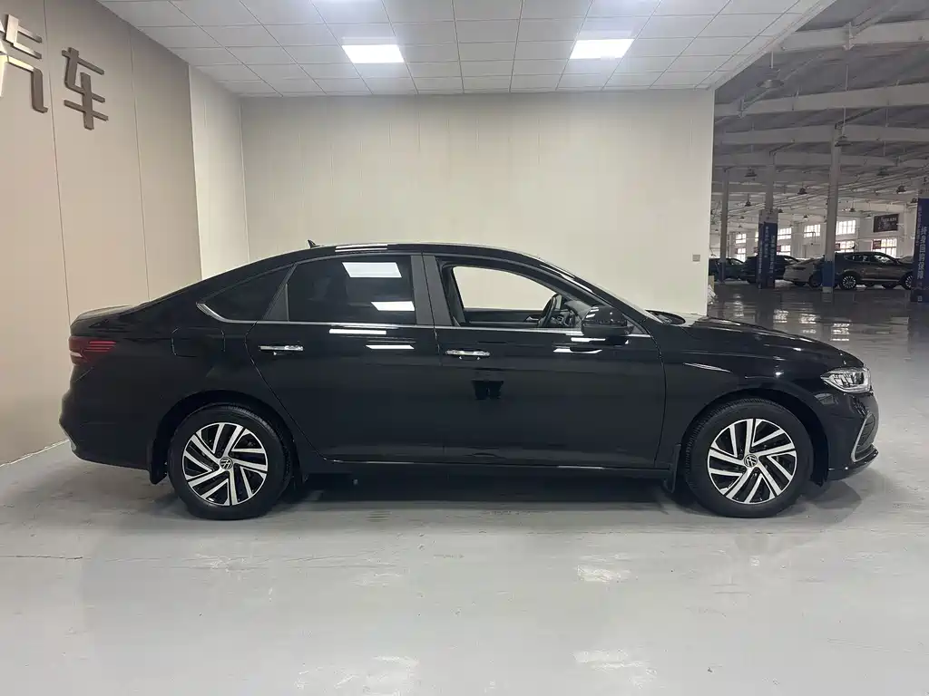 Volkswagen Lavida — миниатюра 8