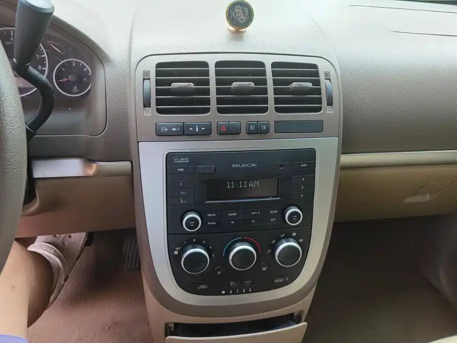 Buick GL8 — миниатюра 13