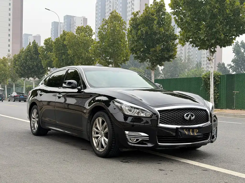 Infiniti Q70 — миниатюра 3