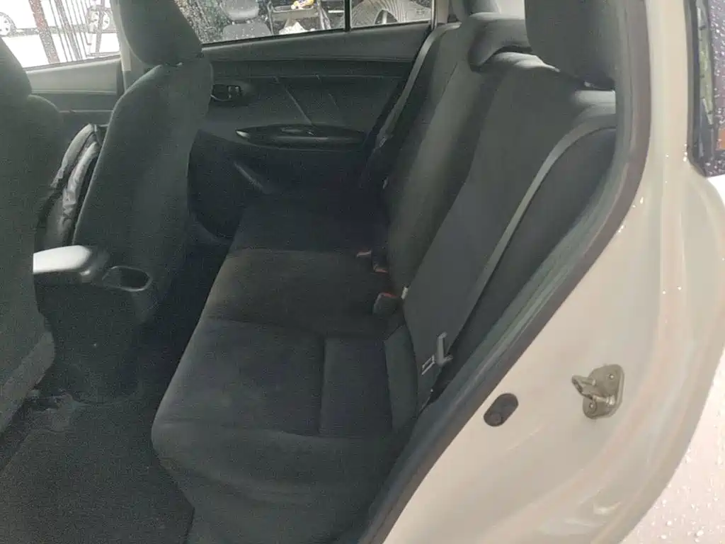 Toyota Yaris L — миниатюра 17